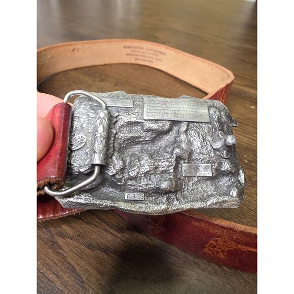 1983 Bergamot Brass Works BOWHUNTING Belt Buckle Enameled 3.25" x 2.5" With Belt - Picture 16 of 16